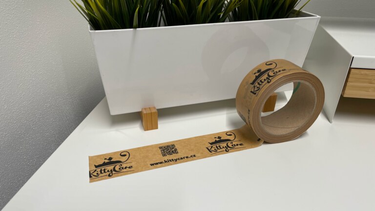 Kitty Care dělá další krok k ekologii: Nová papírová lepící páska pro lehčí balíčky Kitty Care dělá další krok k ekologii: Nová papírová lepící páska pro lehčí balíčky